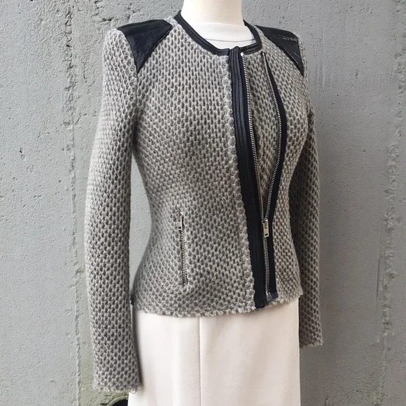 IRO - Picture 2 of 9